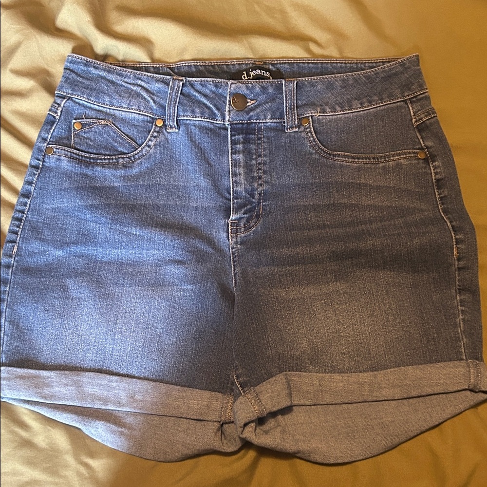 d. jeans Medium Blue Rolled Hem Women's Jean Shorts